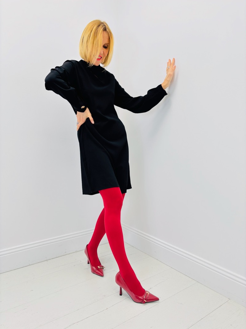 Robe Marque Ange – L’Élégance Moderne avec Détail Découpe – Image 2