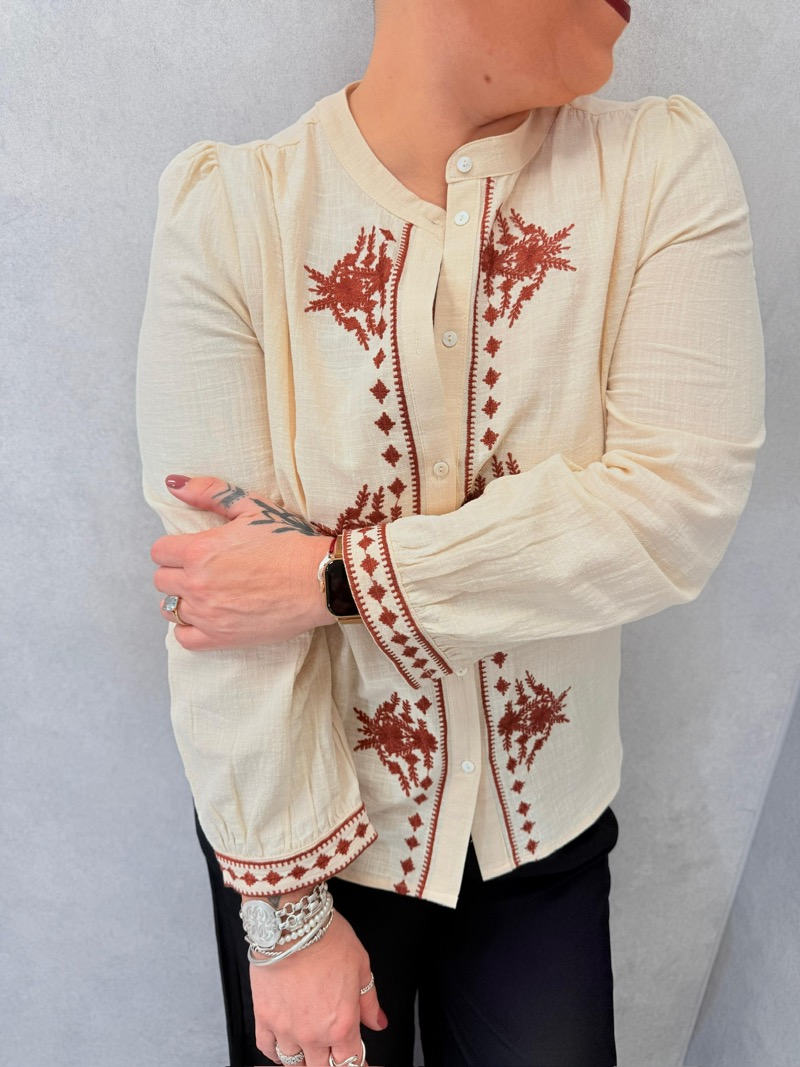 Blouse Brodée Grande Taille – Esprit Bohème Chic & Élégance Authentique – Image 2