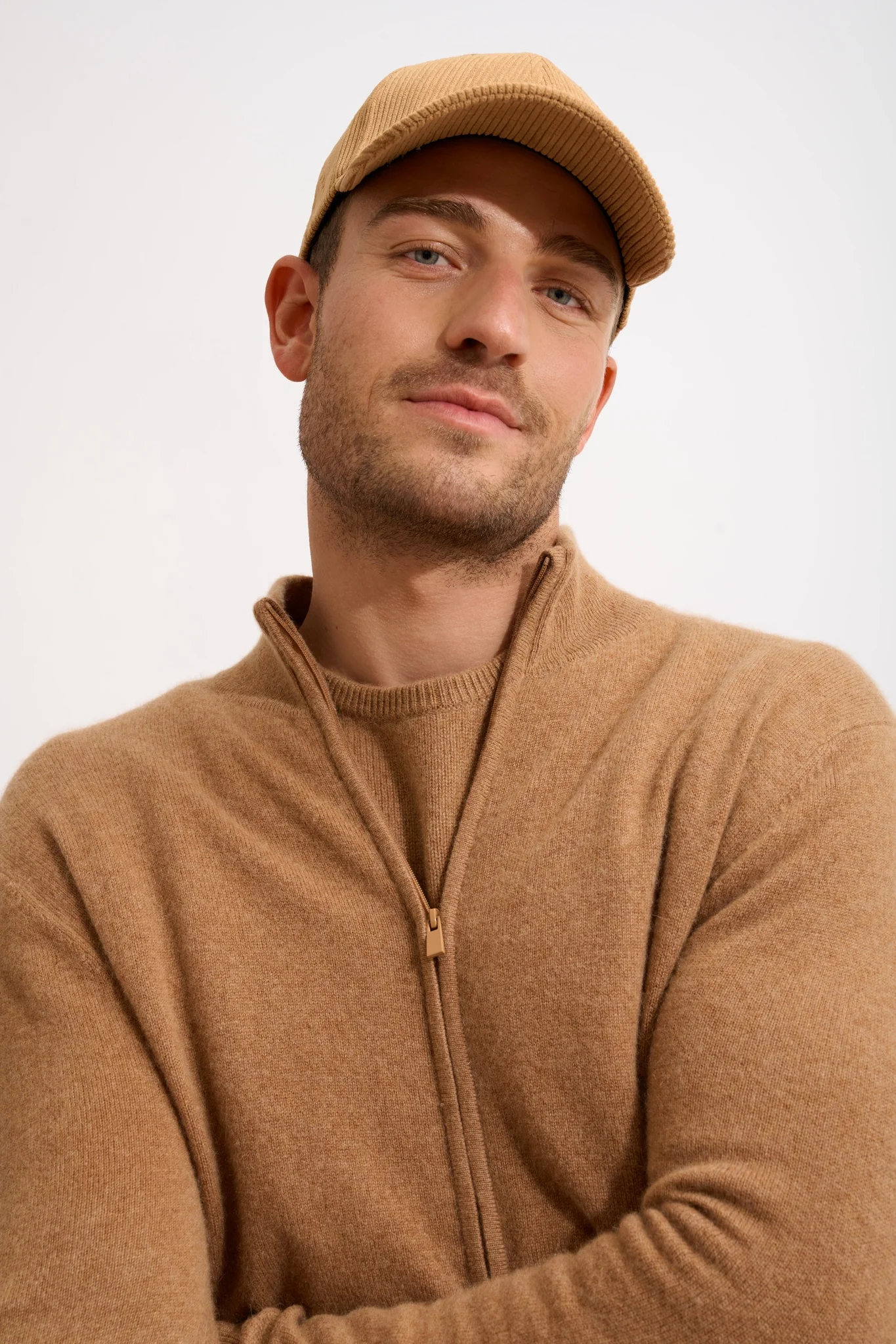 ALAN gilet zippé col montant noisette – Image 4