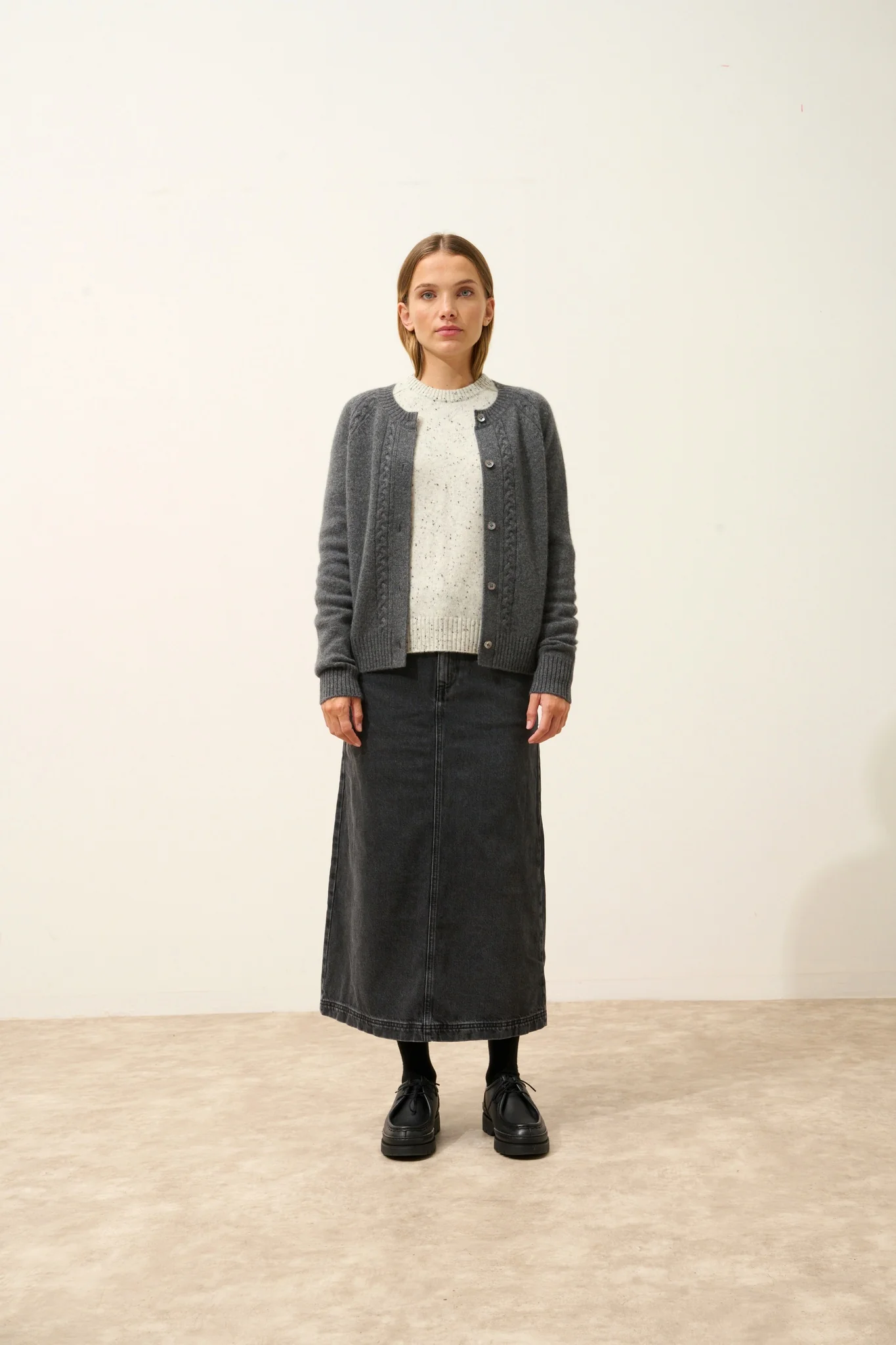 CALISTA cardigan col rond 4 fils anthracite chiné – Image 7