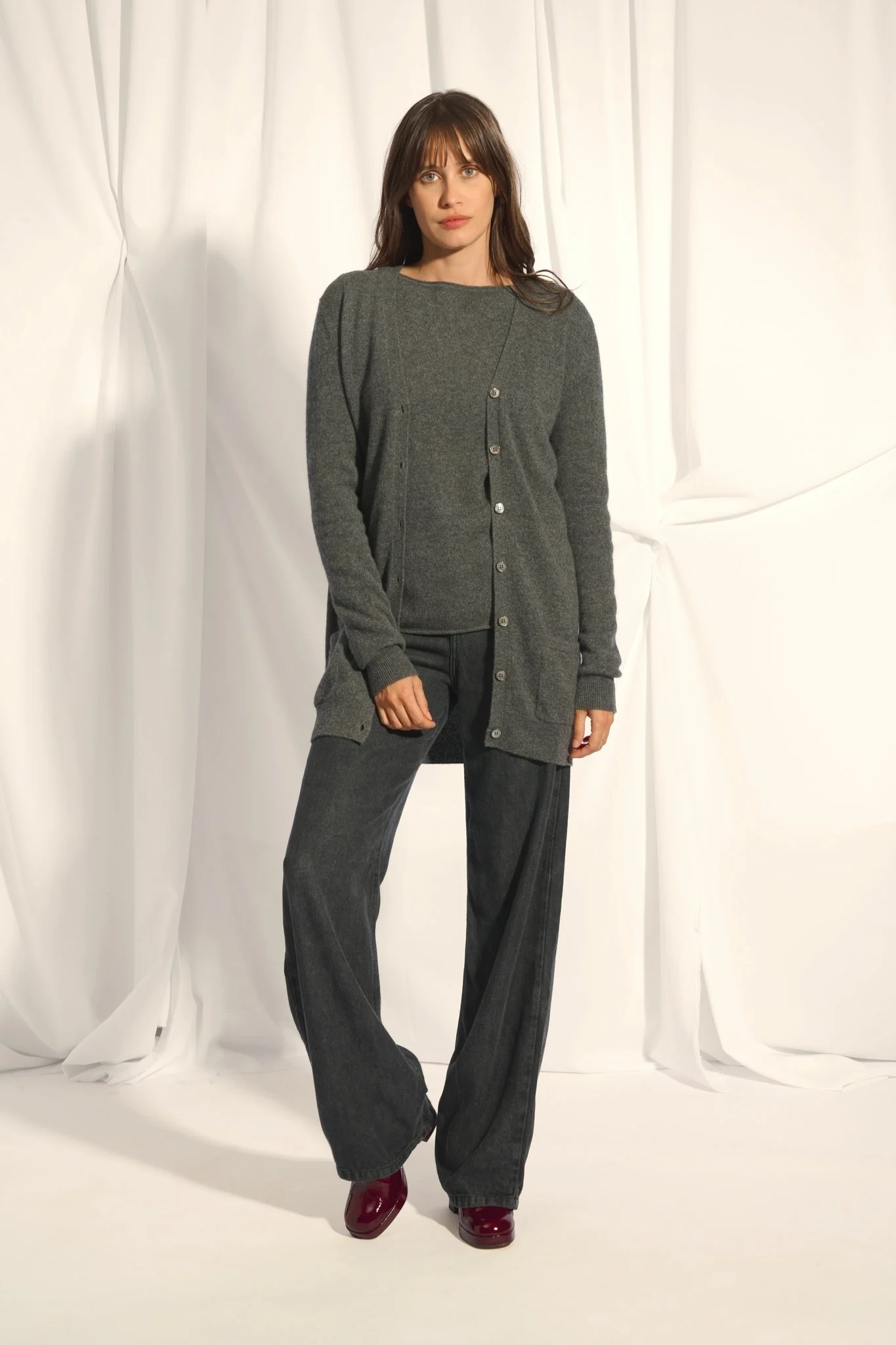 CHELSEA cardigan col v anthracite chiné – Image 4