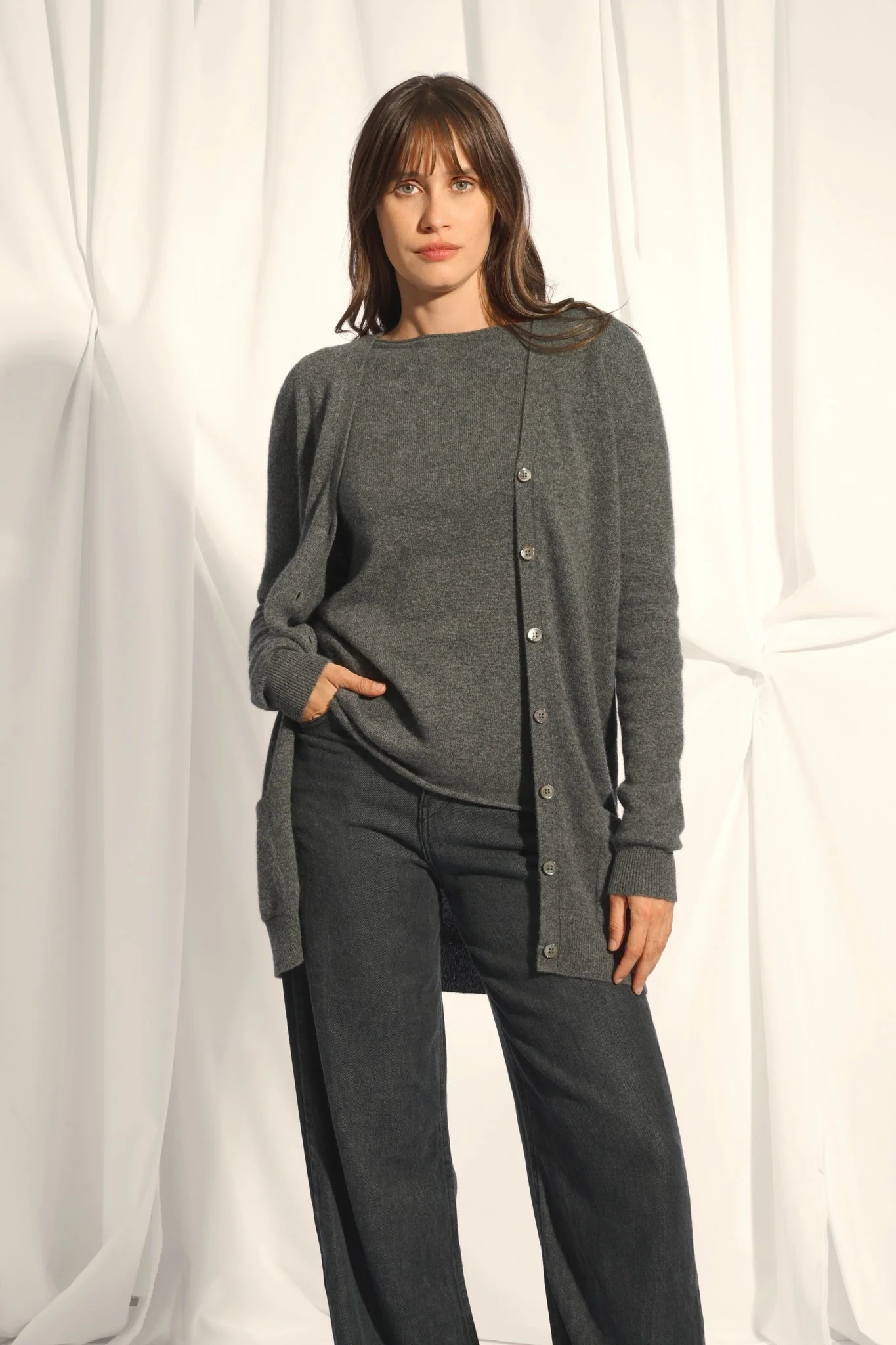 CHELSEA cardigan col v anthracite chiné – Image 6