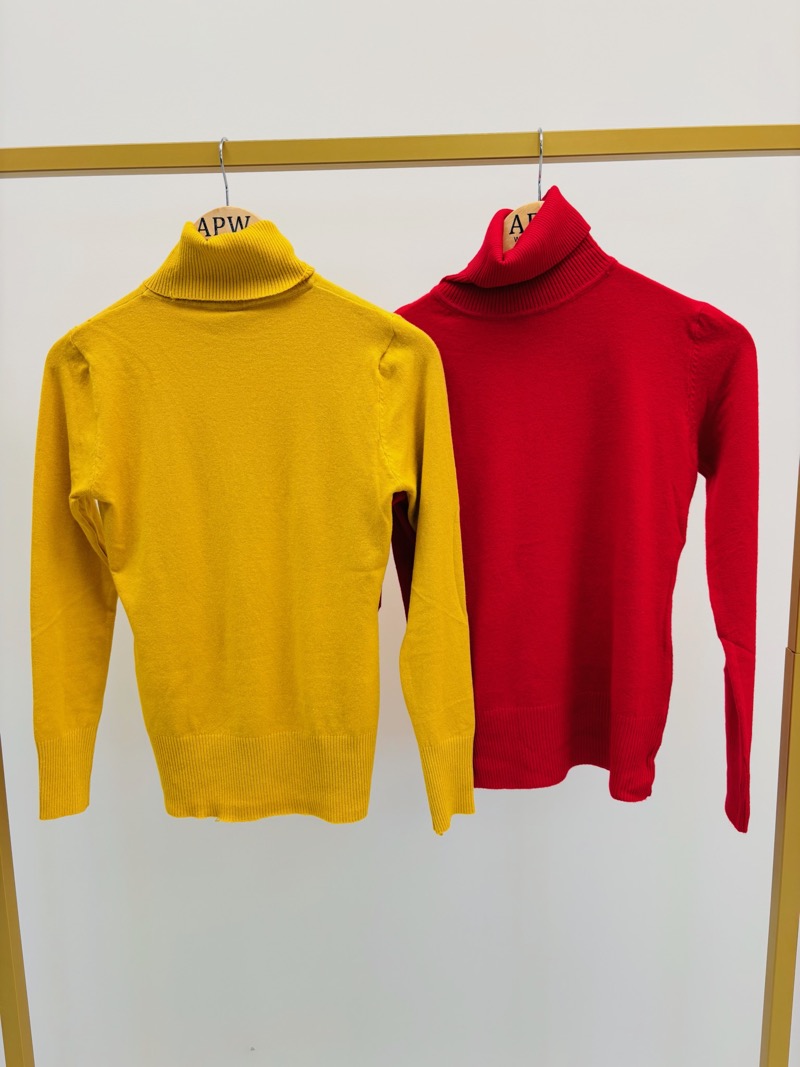 Pull col roulé essentiel en maille douce et fluide – Image 3