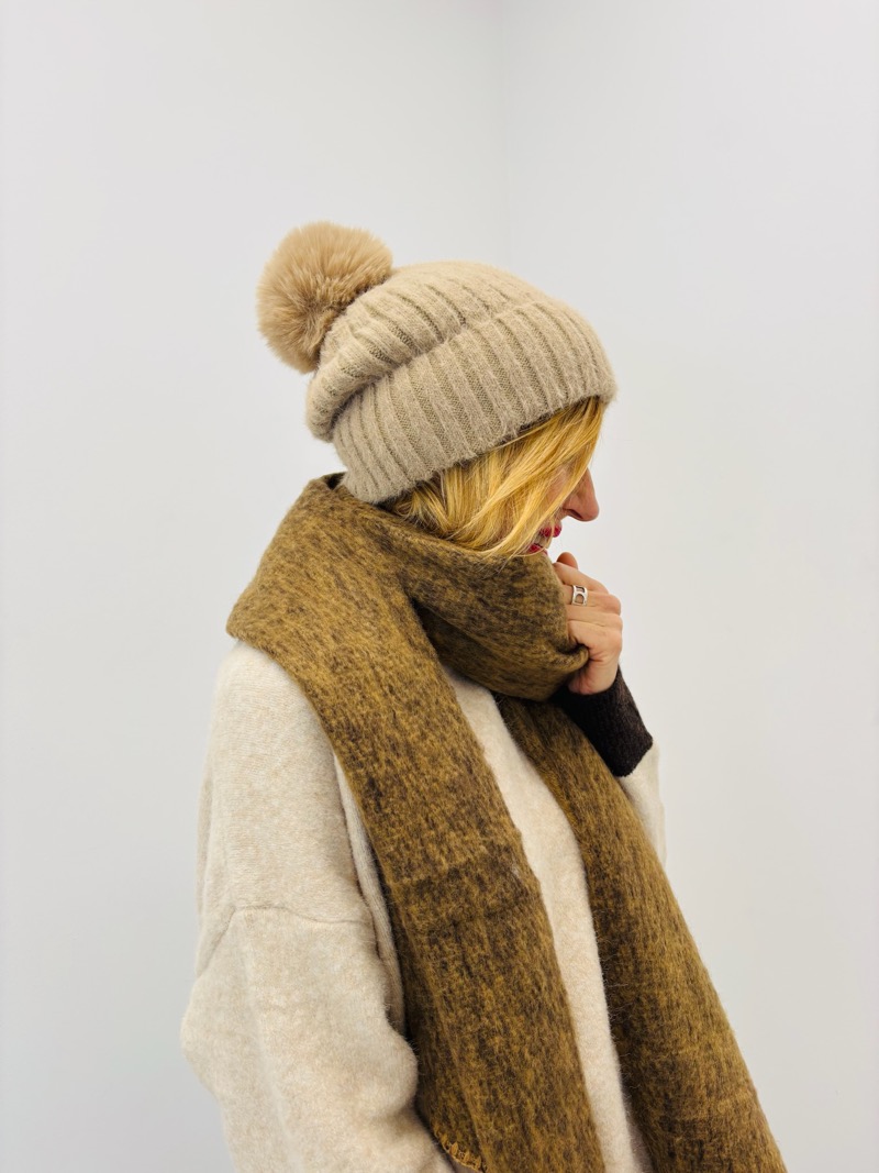 Bonnet Pompon Doux & Chaud – L’Accessoire Hivernal Indispensable – Image 4