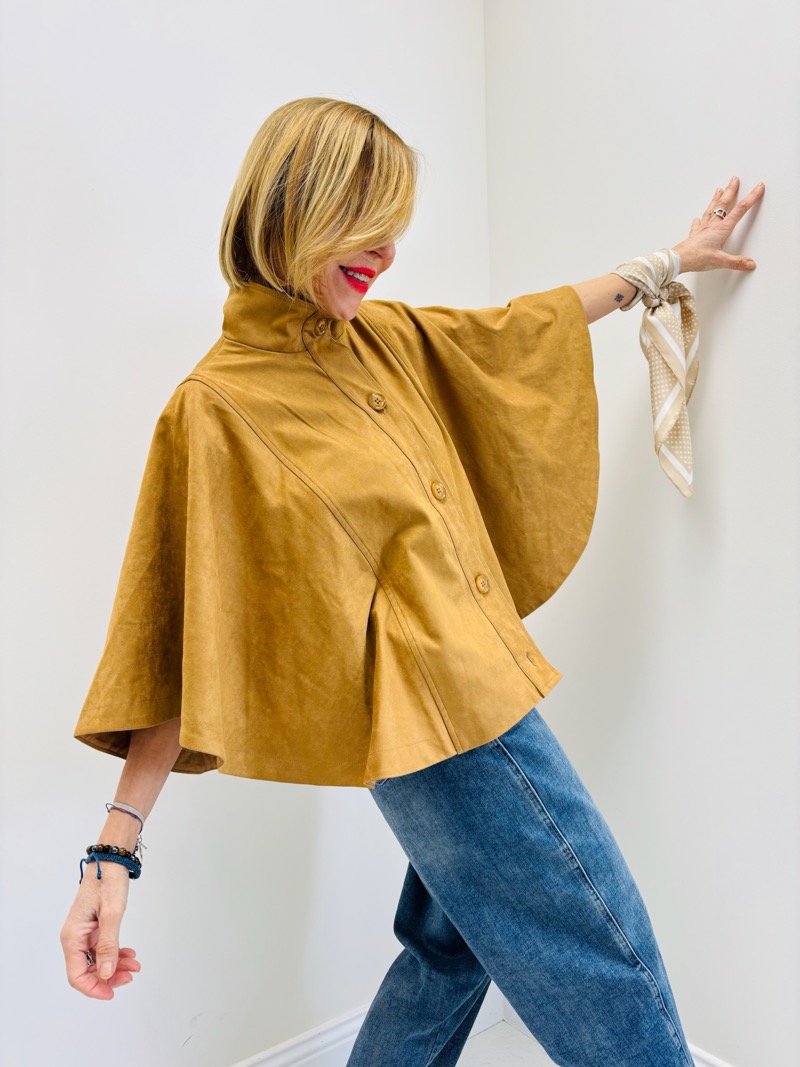 Cape En Suédine À Coupe Fluide – Marque Ange – Image 5