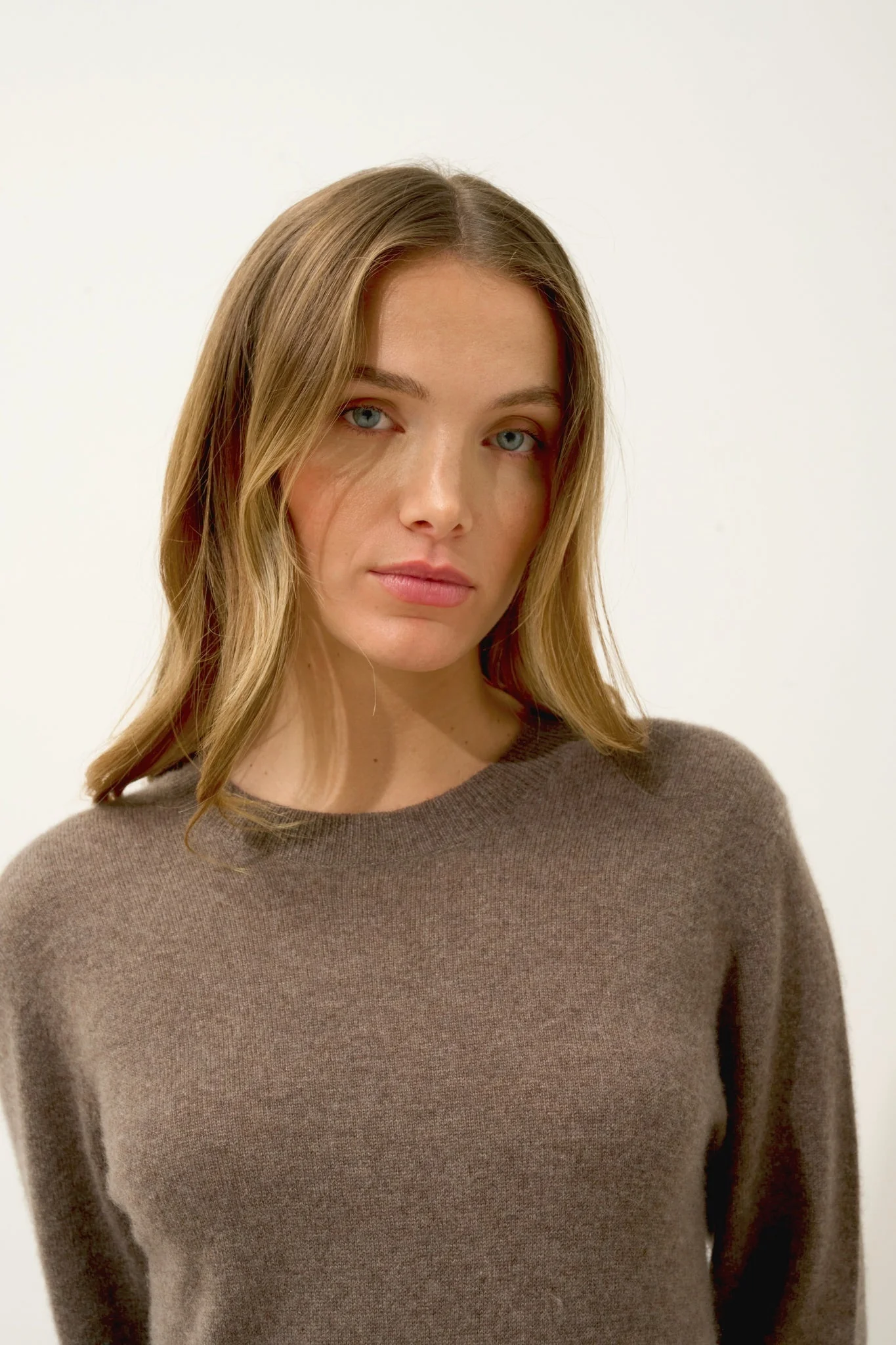 LINA robe col rond taupe chiné – Image 2